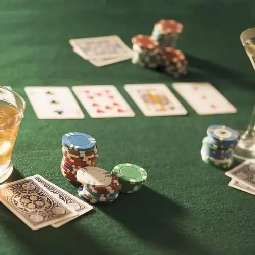 Filipino player celebrating a big win on daily casino mobile